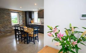 Killarney Old School Road Sleeps 6